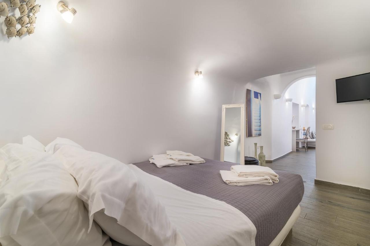 Angel Luxury Suites Fira  Exterior foto